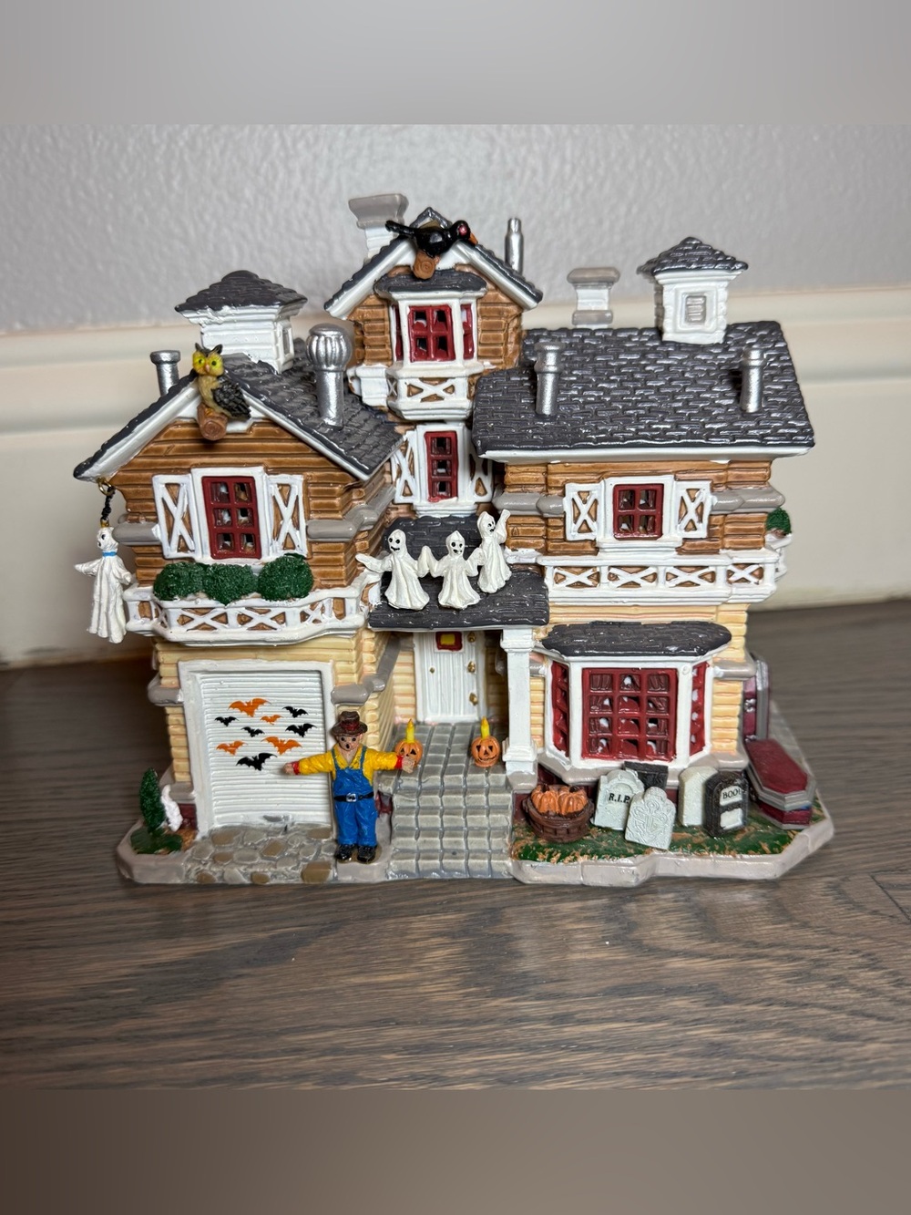 2004 Lemax Pumpkin Hollow Franklin Village Residence #45004 RARE VINTAGE Retired